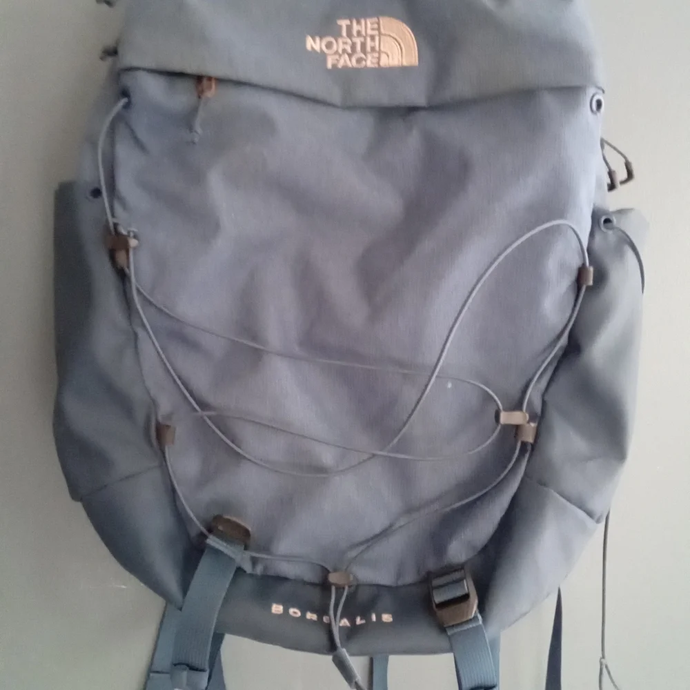 The North Face Borealis Backpack Blue Gray Outdoor School‎ Travel Gear